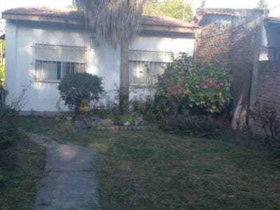 CASA DE 3 AMBIENTES EN INGENIERO ALLAN, FLORENCIO VARELA, TERRENO DE 300 MTS2 - 3