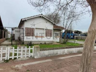 VENTA CASA 3 AMBiENTES GARAGE MAS LOCAL GENERAL PIRAN - 4