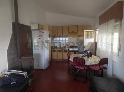 Venta Casa 3 ambientes sobre dos lotes - 3