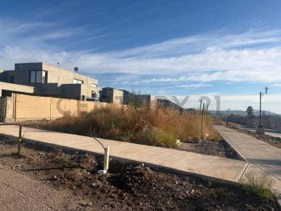 VENTA DE LOTE - BARRIO LA BASTILLA - 3