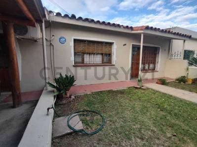 Venta Casa en Residencial América 4 Dormitorios 2 baños Garage Patio y Asador - Principal