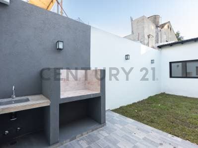 VENTA CASA 5 AMBIENTES APTO CREDITO- A ESTRENAR EN CASEROS- ACEPTA PERMUTA - 3