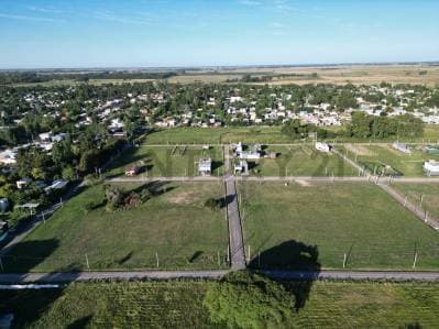 TERRENO EN PARQUE SICARDI A DOS CUADRAS DEL ASFALTO 14 BIS Y 661 - 4