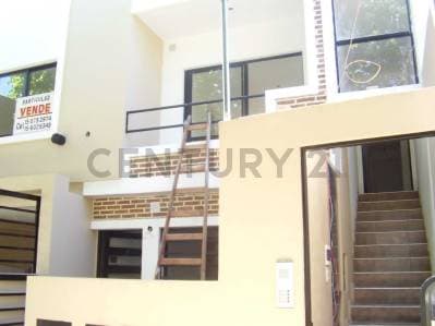 Venta de Departamento 2 Dorm con Patio en La Plata - 3
