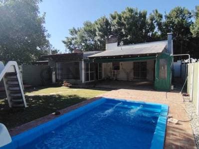 Casa en Venta en Ibarlucea con pileta - Principal