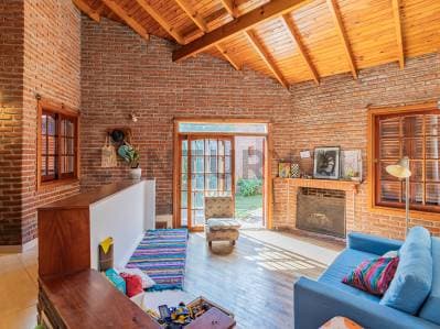 CASA EN VENTA EN TOLOSA 3 DORMITORIOS - Principal