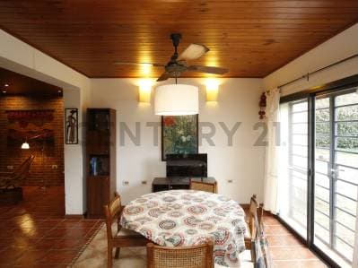 Casa en venta en Villa Elisa de 3 dormitorios con piscina y quincho - 4