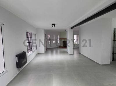 VENTA DE CASA 3 DORMITORIOS RECICLADA 100% LADO RIO - 4