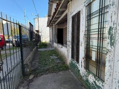 venta de casa a refaccionar por completo en inmejorable ubicación 14a casi 467, City Bell - 4