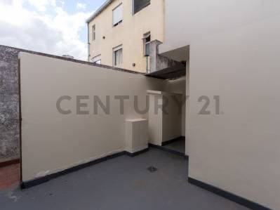 DEPARTAMENTO PH EN VENTA EN LA PLATA DE 1 DORMITORIO. OPORTUNIDAD - 2