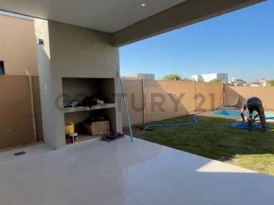 Casa MAIPU LOMAS DE RUSSELL 3 habitaciones con pileta - Principal