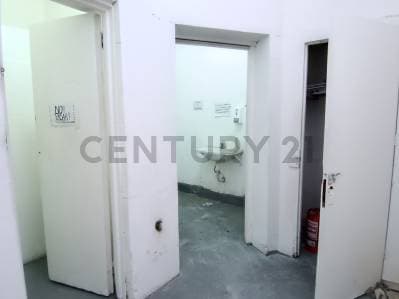 Alquiler local comercial Av. Rivadavia y Nazca - 5
