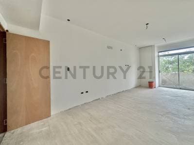 Departamento en venta en La Plata de dos dormitorios con cochera - Principal