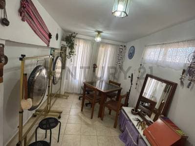 EN VENTA! Rio Tercero, Casa de 3 Dormitorios con garaje y Patio. - 2