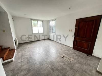 Casa Tipo Duplex de 3 dormitorios en Venta en Gonnet - 3