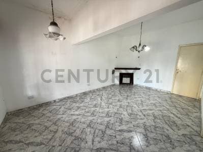 VENTA PH C/COCHERA RAMOS MEJIA 3 AMBIENTES CON PATIO Y TERRAZA - 2