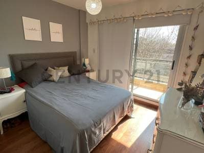 Venta Departamento de 2 Ambientes en Suite con Cochera en Lomas de Zamora - 3