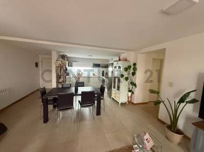 Venta depto 4 amb Ituzaingó con terraza privada,pileta y cochera - Principal