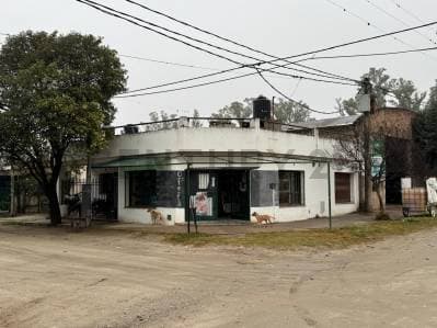 OPORTUNIDAD Casa +GRAN Galpon + LOCAL Comercial a 50 Mts RUTA 5 Alta Gracia - 4