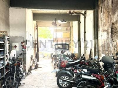 Galpón / Local en venta – Calle 63 entre 30 y 31 - 3