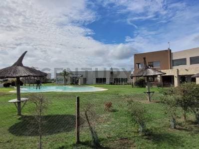 LOTE EN VENTA BARRIO LA ALAMEDA - 4