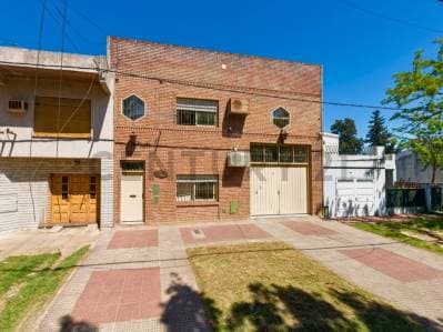 Venta Excelente Galpón en Fisherton - Principal