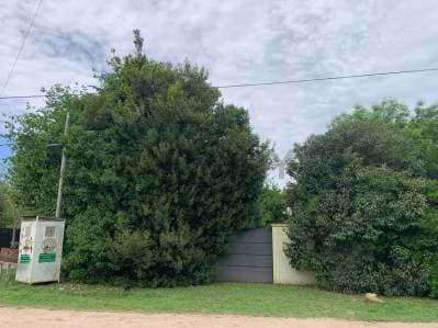 Lote en VENTA con piscina y 2 módulos habitacionales (contenedores) a reciclar, City Bell (443 y 21 - 5