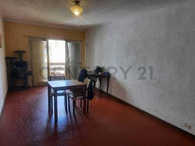Vendo Departamento de 3 ambientes con Balcón. - 2