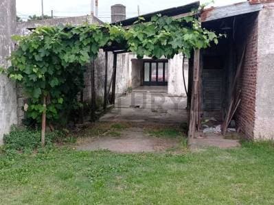 Casa a refaccionar sobre lote de 10 x 40m - 3