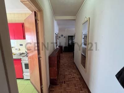 En venta 3 ambientes con dependencia, balcon y cochera. - 4