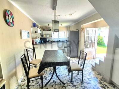 CASA VENTA CASTELAR SUR 4 AMBIENTES - 5