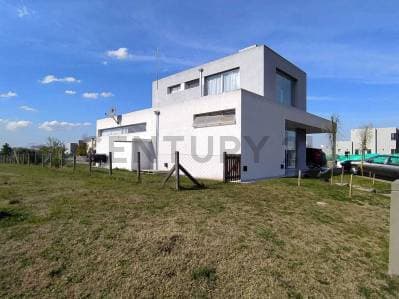 CASA EN VENTA EN BARRIO CRUZ DEL SUR - Canning - San Vicente - 4