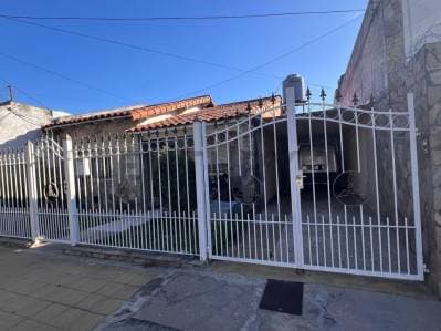 OPORTUNIDAD! Venta de casa multifamiliar - 2