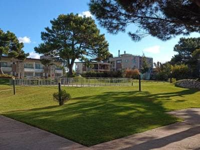 Departamento 2 Amb Amoblado C/ Coch En Venta En Las Gaviotas - 3