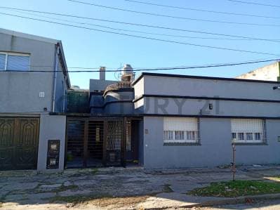 Venta en Bloque: Casa y Departamento - Principal