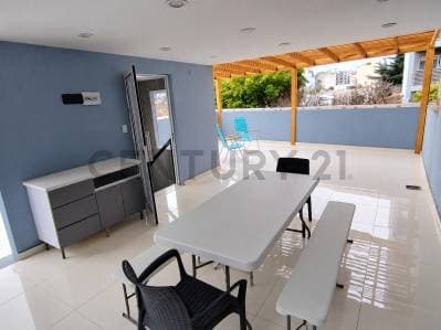 Venta Casa 5 Dormitorios Flores Patio Terraza Cochera - 2