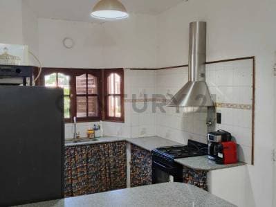 Retasada !!! EN VENTA - CASA 2 DOMITORIOS - CARCARAÑA - 390 M2 - 5