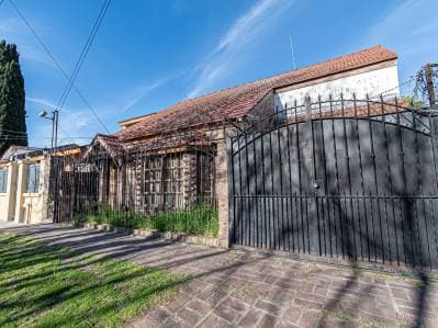 CASA EN VENTA 4 AMBIENTES – CASTELAR NORTE - 3