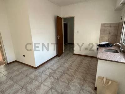 PH en venta con gran patio en Av. 25 e/ 71 y 72, La Plata. - 3