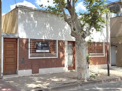 Casa 3 Dormitorios con Patio a Pasos de Calle Belgrano - VENADO TUERTO - Principal