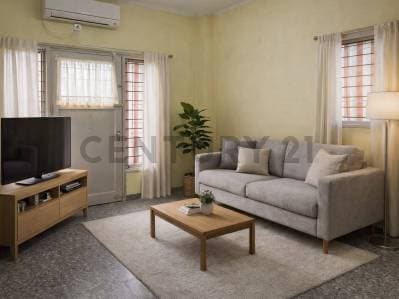VENTA CASA LOTE PROPIO 3 AMBIENTES, SAN JUSTO, IDEAL PARA RECICLAR O DESARROLLO, ZONIFICACION C1 - 4