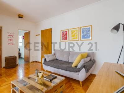 VENTA-PERMUTA DEPARTAMENTO 2 AMBIENTES CON BALCÓN ATERRAZADO Y VISTA ABIERTA – FLORES - 3