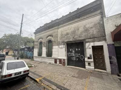 Venta de Casa a refaccionar / Demoler en La Plata - 3