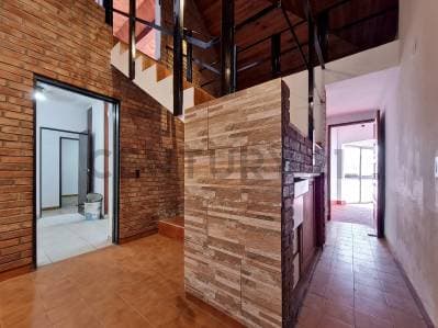 Casa de 3 dormitorios y cochera en venta, La Plata. - 4
