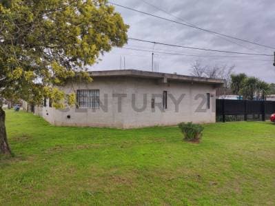 Casa en venta en Gral.Belgrano 206 esq. 231 - 2