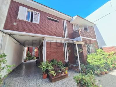 Casa en PH de 3 ambientes en zona San Carlos - Principal