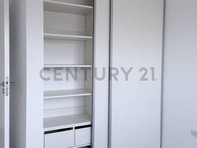 Departamento de un dormitorio con balcón a la calle - 3