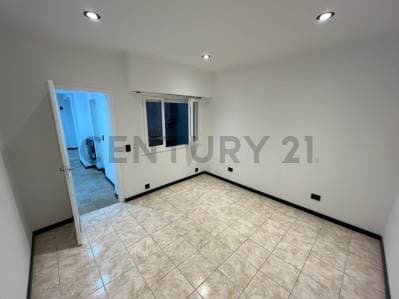 VENTA PH DE 2 AMBIENTES EN PLANTA BAJA CON PATIO EN LANUS OESTE - Principal