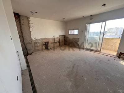 DEPARTAMENTO VENTA LA PLATA 1 DORMITORIO EN POZO - 2