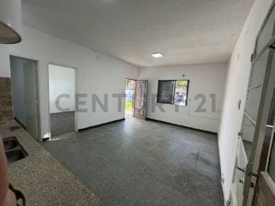 CASA 2 DORMITORIOS V.G.GALVEZ - 4
